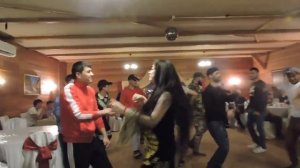 Кадами Курбон- ДЕВОНА БАЗМ САРМА ВАЙРОН КАРДЕН !