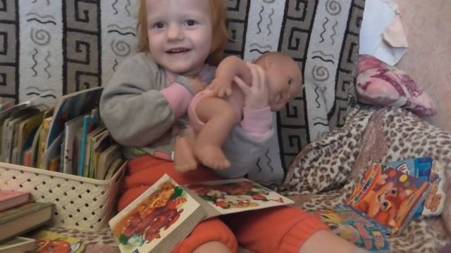 Читаем книги// чиним машину всем двором//будни в деревне смотреть онлайн