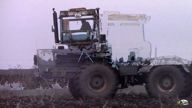 Трактор ХТЗ-17021 (двигатель Deutz Fahr) с чизелем Lemken Smaragd