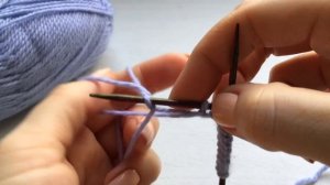Уроки вязания на спицах для начинающих. Набор петель на чулочные спицы.