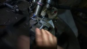 как точно высверлить обломанную шпильку