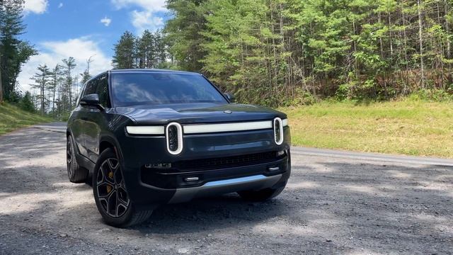 2023 Rivian R1S – Which One to Buy? смотреть онлайн