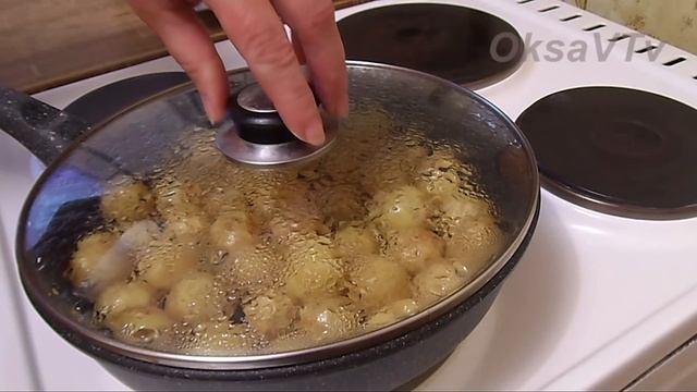 Жареный молодой картофель. Fried young potatoes.