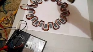 Однофазный синхронный генератор переменного тока и одна волновая катушка