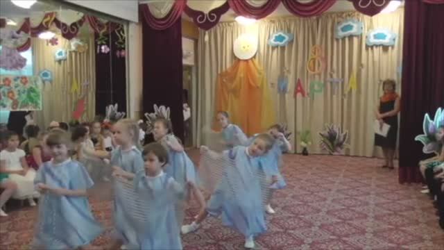 Танец реченька для девочек на выпускном. Танец на 8 марта в детском саду. По камушкам. смотреть онлайн