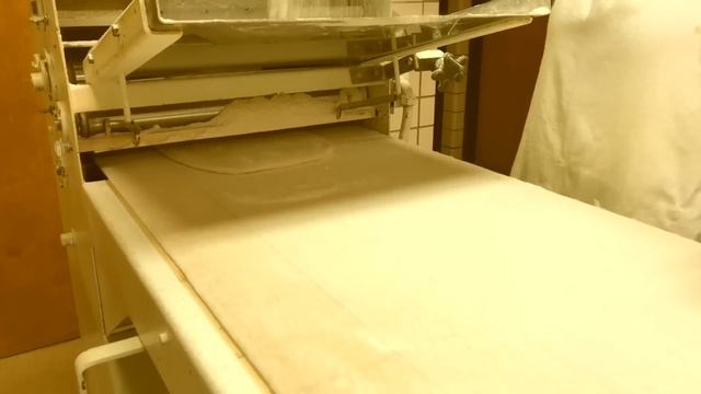 Sering Dimakan Tapi Ga Tau Prosesnya? Begini Rahasia Pabrik Produksi Indomie Raja Mie Instan di Asi смотреть онлайн