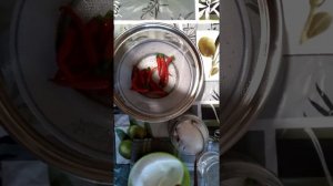 красный острый перец в зиму