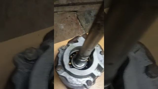 Укорачиваем КПП Москвич 412! Часть -1 смотреть онлайн