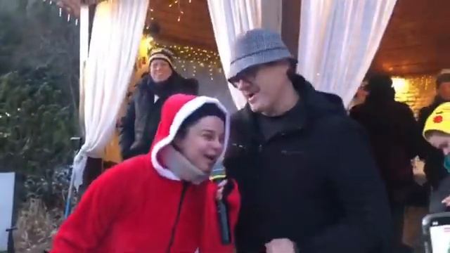 Королёва и Тарзан отметили Новый год на улице смотреть онлайн