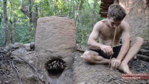 Primitive Technology- Termite clay kiln & pottery