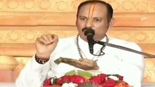 घुटने में दर्द या कमर में गेप आ गया हो तो करें उपाय - पंडित प्रदीप मिश्रा जी смотреть онлайн