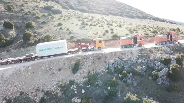 Three MAN TGX 680 Trucks Pulling A Wind Turbine Engine - Poultidis SA - Anipsotiki SA смотреть онлайн