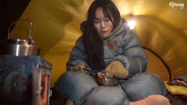 화목난로와 불멍하며 냥이 손님 맞이하기  / 솔로캠핑 / 겨울캠핑 /