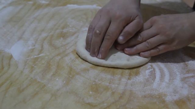 ДОМАШНЯЯ ПИЦЦА ИЗ ДОСТУПНЫХ ПРОДУКТОВ смотреть онлайн