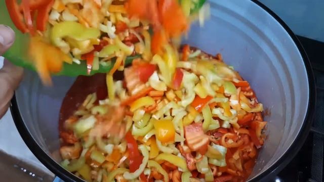 «ЛЕЧО ИЗ ПЕРЦА И ПОМИДОР, РЕЦЕПТ ПРОВЕРЕННЫЙ ГОДАМИ, НА ЗИМУ» смотреть онлайн