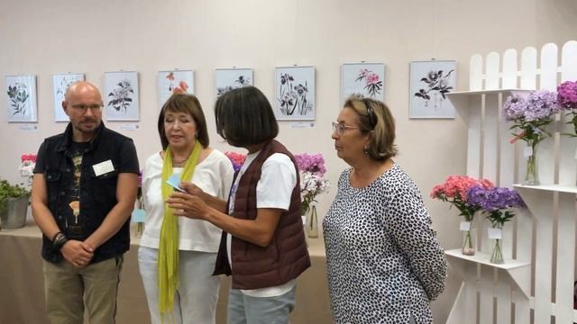 "Мир флоксов 2022": лучшие новинки и сорта смотреть онлайн