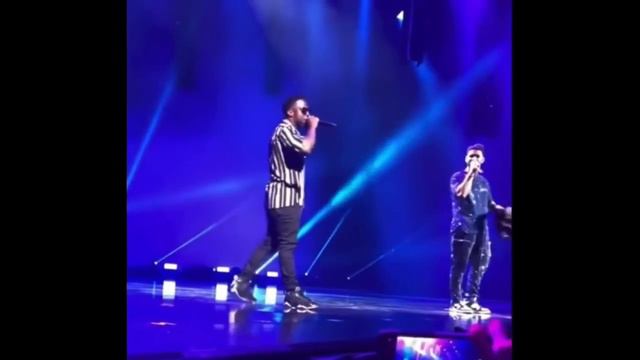 KEVIN HART CRASHES THE STAGE AT USHER CONCERT😂😂😂😂 #kevinhart #usher