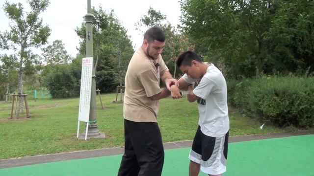 BASIC Knife VS Knife Drills (Free Tutorial) by Luke Holloway смотреть онлайн