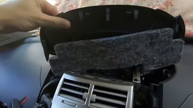 Снимаем панель приборов Toyota Yaris смотреть онлайн