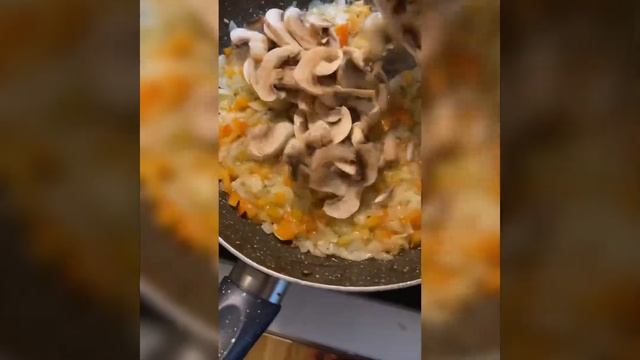 приготовила очень вкусный «ЖУЛЬЕН» по домашнему, без мяса. #еда #грибы #рецепты #домашняякухня