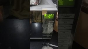 Pengetesan Microwave Panasonic NN GF-560M