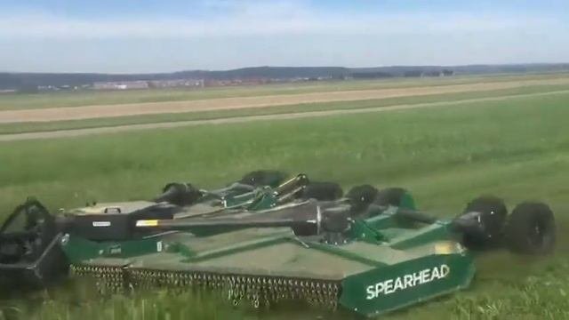 Широкозахватная роторная косилка SpearHead