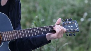 ЛУЧШАЯ КОМПОЗИЦИЯ МЕТАЛЛИКИ - THE UNFORGIVEN ( Fingerstyle Acoustic guitar cover )