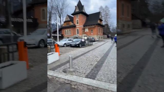 Центр города в Закопане Польша Вид на горы. В Закопане есть что посмотреть)