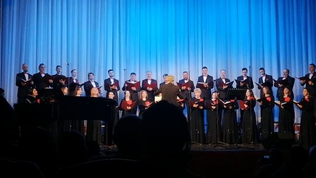 "В парке Чаир распускаются розы" исполняет хор краснодарской филармонии. Дирижёр Яковлев В. М. Наро смотреть онлайн