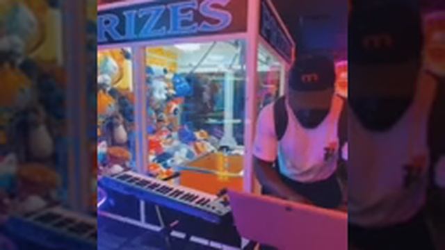 Crillum Beats Ep.1: ARCADE смотреть онлайн