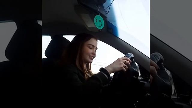 Все ли помнят , как первый раз сели за руль авто? смотреть онлайн