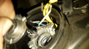 2011-2014 Hyundai sonata how to replace headlight H7 bulb low beam