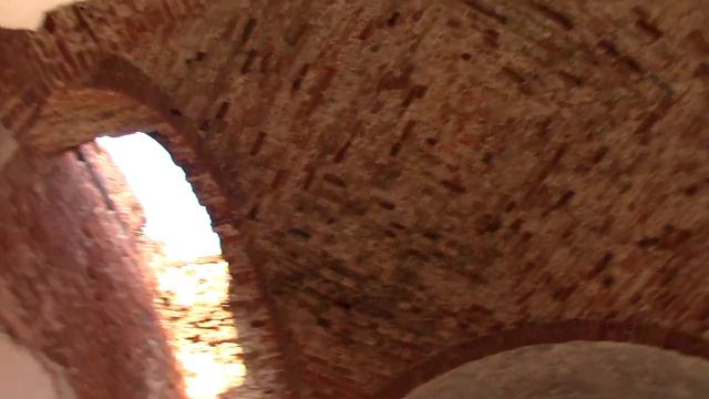 ЗАБРОШЕННЫЙ МОНАСТЫРЬ В ЛЕСУ. ЧАСТЬ 1- ТРУДНАЯ ДОРОГА И РАЗРЫТЫЕ МОГИЛЫ. смотреть онлайн