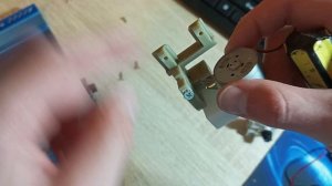 Заглянем внутрь лазерного проектора звездного неба Laser Stage Lighting за 550 рублей