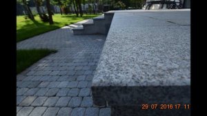 Брусчатка галтованная фирмы Камнерез , укладка - мостовая ру