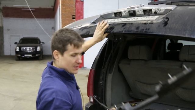 Замена кнопки багажника Кадиллак Эскалейд смотреть онлайн