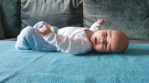 4 месяца, переворот со спины на живот
