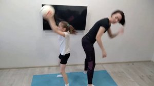 упражнения  с мячами на развитие координации движений.