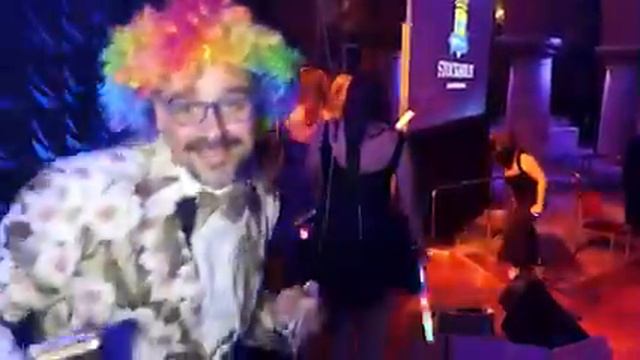 Rompe la piñata смотреть онлайн