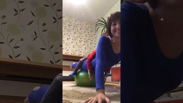 Утренняя зарядка мамы смотреть онлайн