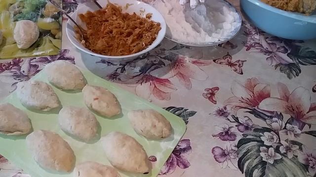 ГОТОВЛЮ КАРТОФЕЛЬНЫЕ ЗРАЗЫ С КАПУСТОЙ // БОЛТАЮ О ТОМ О СЕМ //ДЕРЕВЕНСКИЕ БУДНИ
