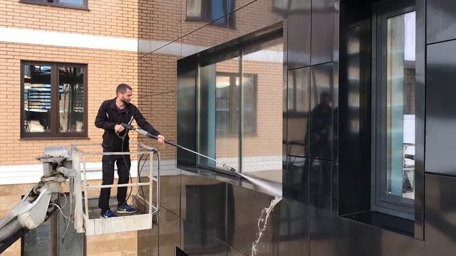 Мытьё фасадов и витражей смотреть онлайн