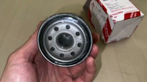 Так выглядит оригинальный масляный фильтр Тойота Камри 40 от Дилера!