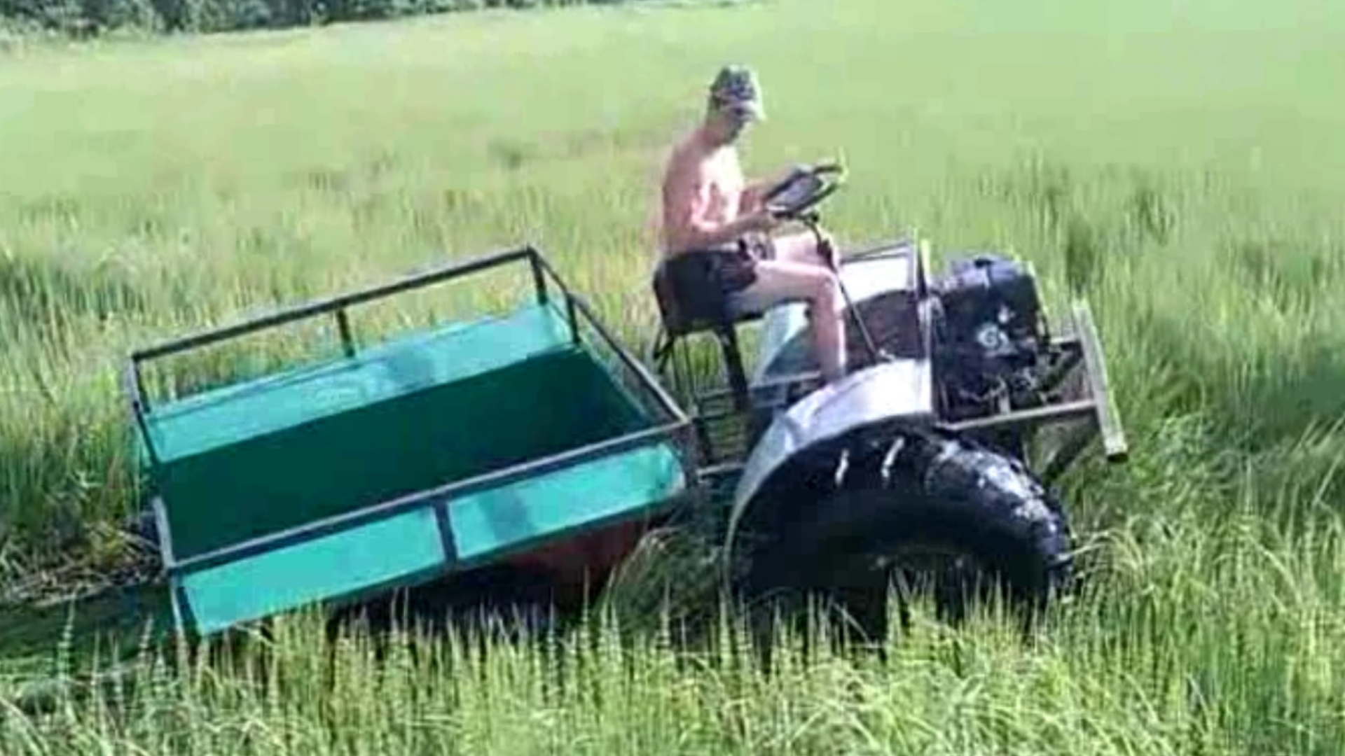 НА КАРАКАТЕ ПО КАМЫШАМ.mp4 смотреть онлайн