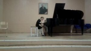 Музыка. "Танец мухи цокотухи"