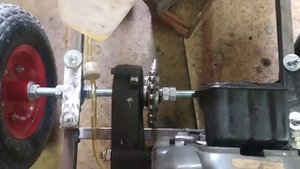 Самодельный картинг ,установка двигателя проверка работы цепной передачи ч.3