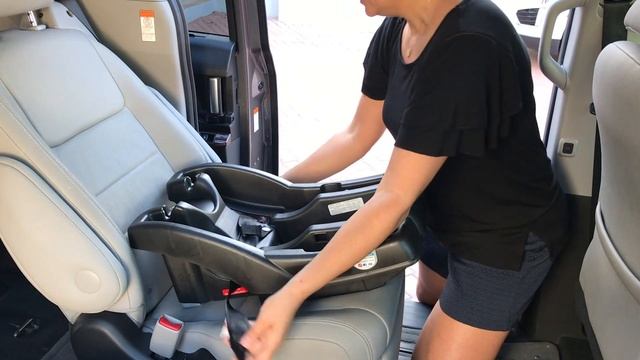 Passo a passo de como Instalar base do bebê conforto com Isofix no carro смотреть онлайн