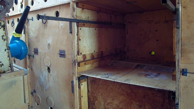 100%-йы приём маток пчелами, или как можно сменить маток у пчел без перерыва червление пчеломаток. смотреть онлайн