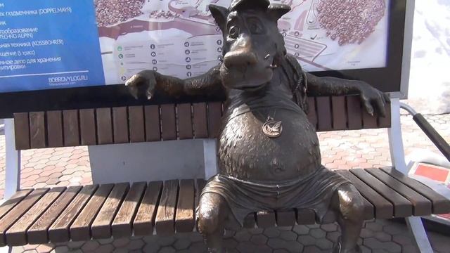 Достопримечательность говорящая статуя волка из Ну погоди  +Экстаежник