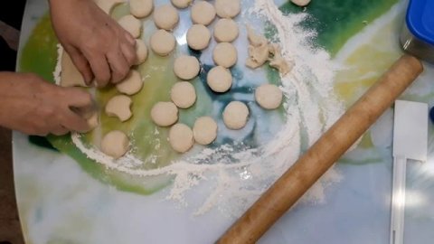 #Вкусные лепёшки на огуречном рассоле